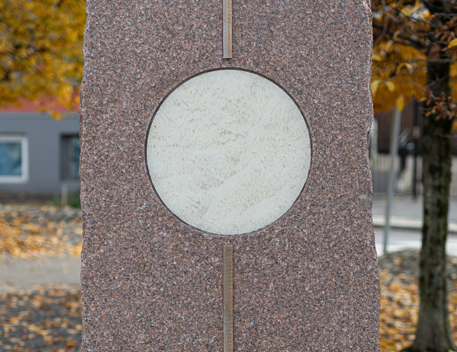 OKK_Monument_Ellisiv_Kyiv_06small1.jpg>