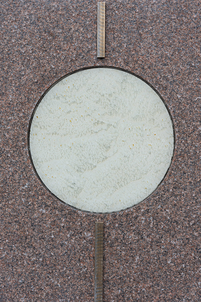 OKK_Monument_Ellisiv_Kyiv_07_small.jpg>